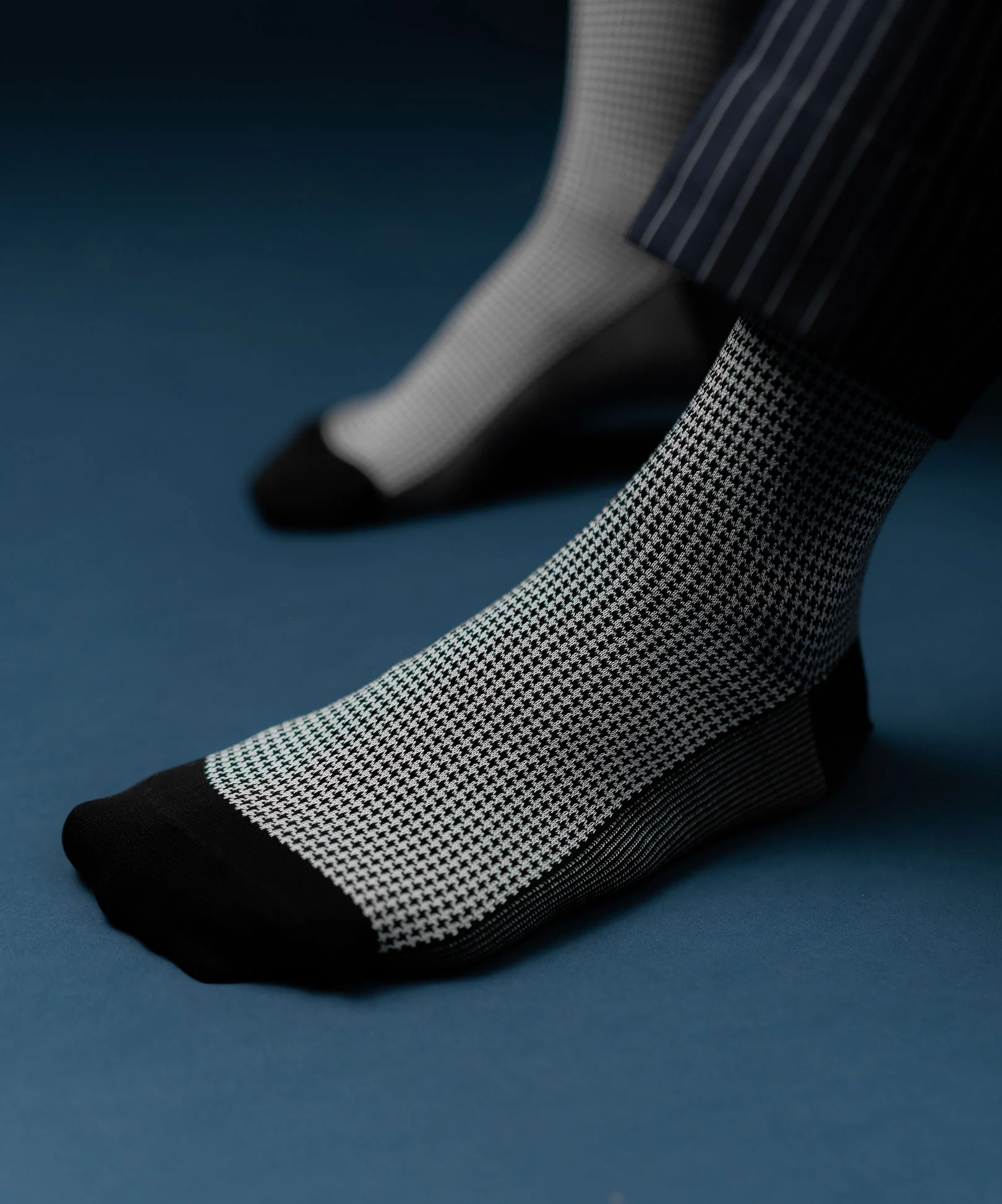 Black Houndstooth - Image 8