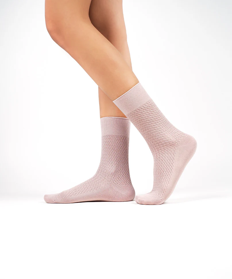 Knotty - Pink - Image 3