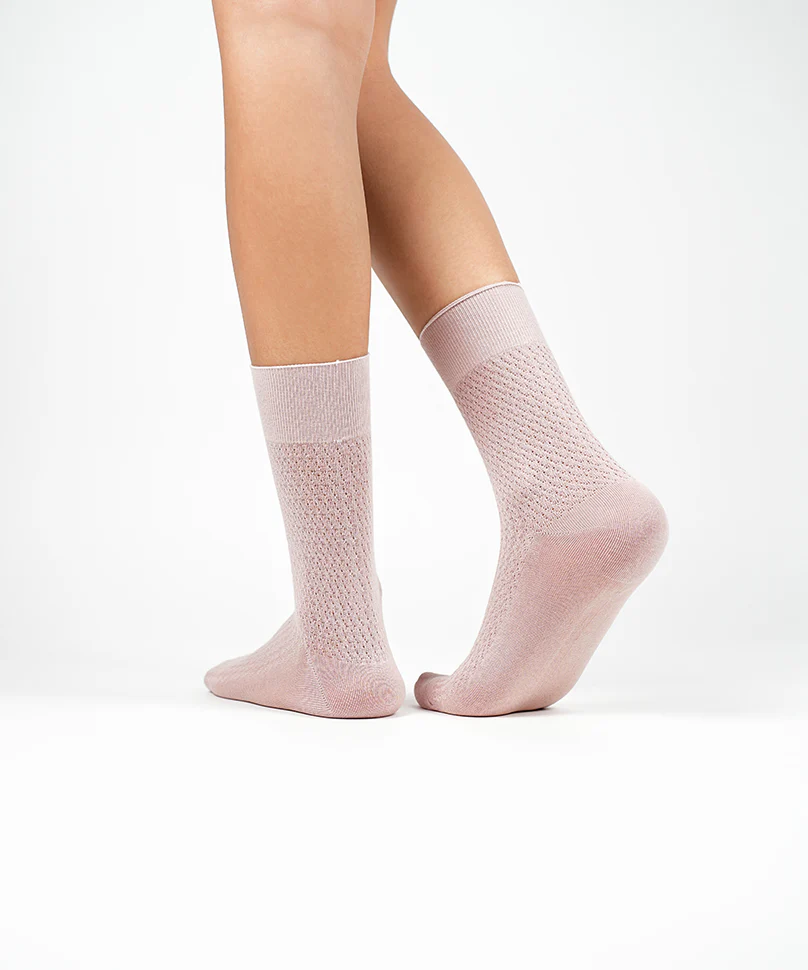 Knotty - Pink - Image 4