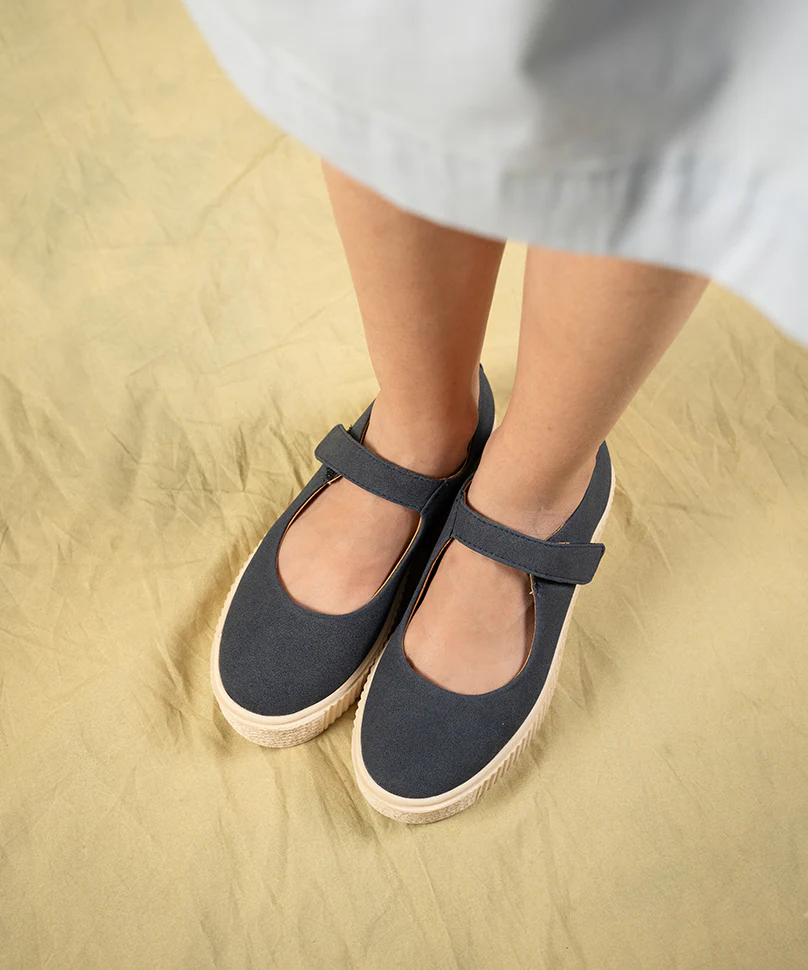 Maru Bottle Flies - Image 5